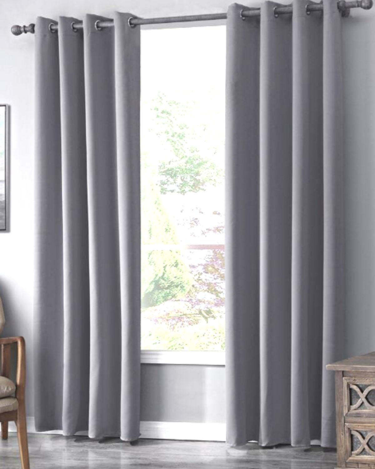 cortina gris con ojetillos